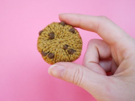 Free BONUS pattern from Adventures in Mochimochi Land, my new combination storybook and pattern book on sale July 9th! Knit Food, Crochet Cookies, Knitted Food, Easter Pattern, Crochet Applique Patterns Free, Crochet Food, July 9th, Wool Crafts, Cute Cookies