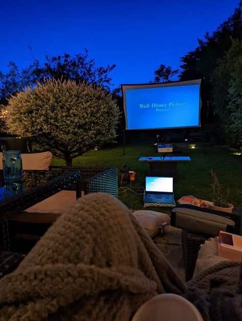 Date Aesthetic Night, Dark Green Aesthetic, Shows And Movies, Future Apartment, Outdoor Movie, Dream Apartment, Family Movies, House Goals, Home Room Design