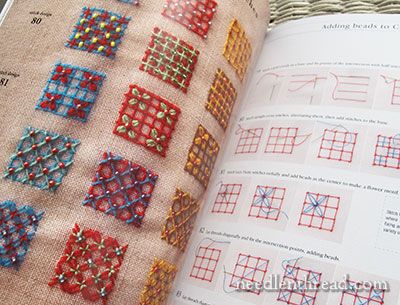 Beaded Embroidery Stitches, How To Bead Fabric, Stitch Book How To Make, Embroidery Designs Tutorials, Embroidery Samplers, Bordado Jacobean, Seed Bead Embroidery, Embroidery Samples, Sulaman Pita