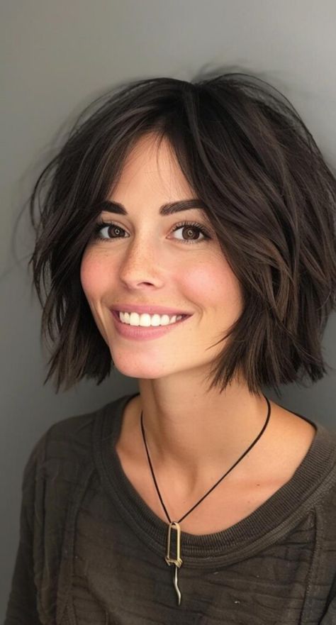 Discover 20 chic choppy bob haircuts that are perfect for adding texture and movement to your locks. Whether you prefer messy waves or choppy layers, these versatile styles will give you an effortlessly cool look. Chin Length Hair Choppy, Messy Bob With Side Bangs, Womens Above Shoulder Haircuts, Middle Part Choppy Bob, Fine Hair Shoulder Length Haircut, Chin Hair Length, Short Hair 2020 Trends Women, Short Hairstyle Women With Oval Face, Medium Messy Haircuts For Women