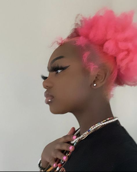 Dark Skin With Pink Hair, Black Women With Pink Hair, Black Girls Pink Hair, Colored Hair Black Women Natural, Pink Natural Hair Black Women, Pink 4c Hair, Pink Hair Natural, Pink Afro Hair, Colors To Dye Your Hair Black Women