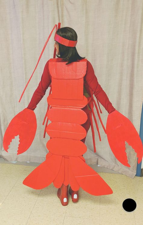 Fish Tank Costume, Shrimp Costume Diy, Under Water Costume, Lobster Costume Diy, Lobster Fancy Dress, Diy Under The Sea Costumes, Crab Costume Diy, Diy Lobster Costume, Crab Halloween Costume