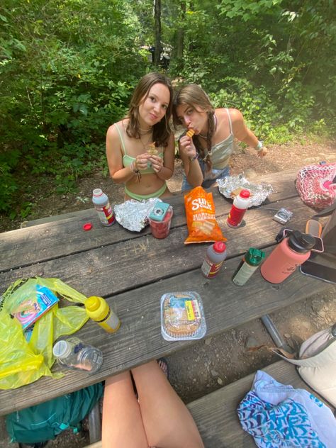 #friends #aesthetic #granola #picnic Camping Activities Aesthetic, Friends Outside Aesthetic, Camping Trip With Friends Aesthetic, Camping Birthday Party Aesthetic, Friend Summer Aesthetic, River Day Aesthetic, Vermont Summer Aesthetic, Saltburn Summer Aesthetic, My Summer Aesthetic