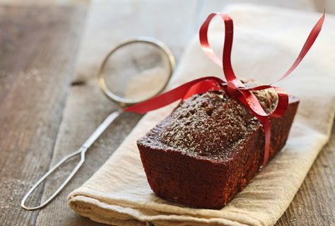 Mini Gingerbread Loaf for Two - Mini Loaf Recipes Gingerbread Loaf Recipe, Mini Loaf Cakes, Gingerbread Loaf, Mini Loaves, Small Batch Baking, Bread Muffins, Dessert For Two, Gingerbread Recipe, Mini Loaf