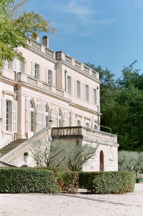 Stairs leading up to the entrance of Château Martinay in France | poses, outdoor, unique, romantic, creative, classic, elegant, veil, decor, decorations, reception, bridesmaids, favors, spring, summer, intimate, photography, beautiful, bride, groom, ideas, locations, venues, bridal, elopement, enchanted, reception, arch, ceremony, dress, botanical, decorations | Tamara Gruner Photography - Destination Wedding Photographer Chateau Martinay, French Wedding Venues, French Chateau Weddings, Getting Married Abroad, Intimate Wedding Reception, Provence Wedding, Dream Destination Wedding, Chateau Wedding, Sophisticated Wedding