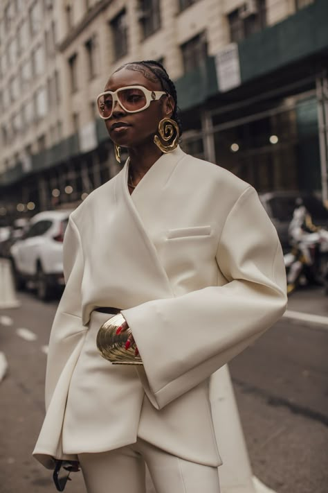 best street style new york fashion week aw24 Church Outfit Casual, Street Style New York, Fashion Week Outfit, Church Outfit, Retro Mode, The Best Street Style, Contemporary Outfits, Best Street Style, Street Style Inspiration