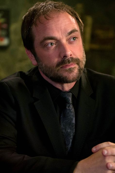 27 Quotes From Supernatural's Crowley That You'll Definitely Need in Your 20s Crowley Spn, Sam E Dean Winchester, Crowley Supernatural, Funny Supernatural, Supernatural Bloopers, Sherlock Holmes Benedict, Supernatural Tattoo, Watson Sherlock, Supernatural Imagines