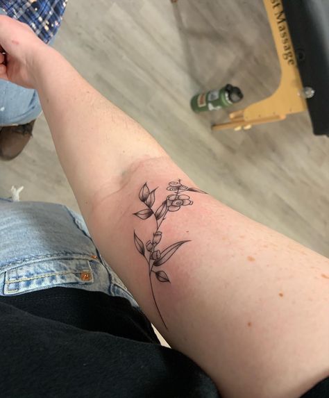 Blueberry Flower Tattoo, Wild Blueberry Tattoo, Blueberry Plant Tattoo, Blueberry Vine Tattoo, Blueberry Bush Tattoo, Blueberry Tattoo Minimalist, Blueberry Branch Tattoo, Huckleberry Tattoo, Blueberry Tattoo