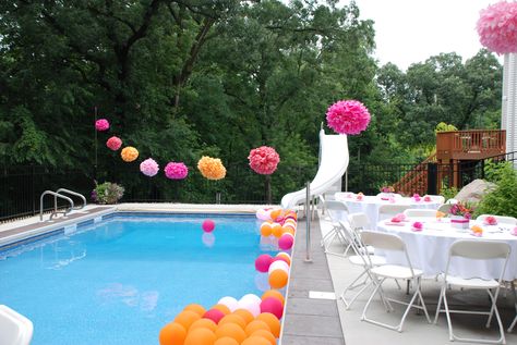 pool side party Pool Side Birthday Party Ideas, Pool Side Bridal Shower Ideas, Poolside Bridal Shower Ideas, 40th Birthday Pool Party Ideas, Poolside Baby Shower Ideas, Pool Brunch, Pool Side Party, Backyard Wedding Pool, Wedding Pool Party Decorations