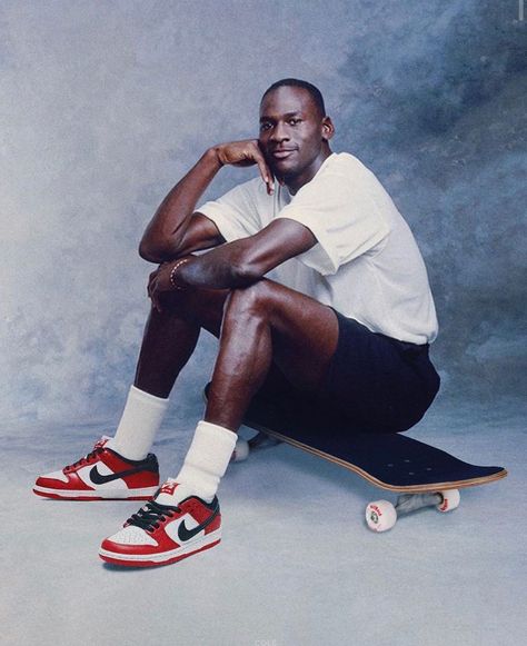 HIGHSNOBIETY on Instagram: “If MJ was a skaterboy. ✍🏼: @cole #hskicks” Cultura Hip Hop, Michael Jordan Art, Michael Jordan Photos, Jeffrey Jordan, Chicago Outfit, Michael Jordan Basketball, Basketball Photography, Jordan Basketball, Jordan Outfits