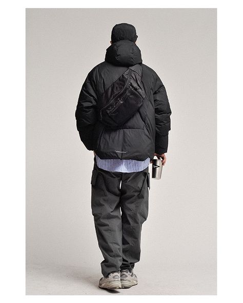 Gorpcore Mens Outfits, Rain Outfit Men, Hiker Fashion, Gorpcore Men, Gorpcore Outfit, Big Boys Fashion, Mens Street Style Urban, Japanese Techwear, Japanese Street Fashion Men