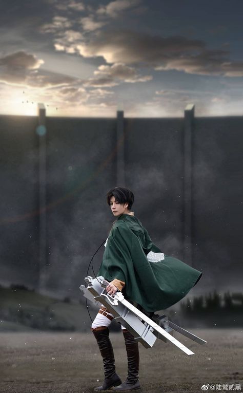 levi ackerman cosplay aesthetic anime shingeki no kyojin / tttack on titan Levi Ackerman Cosplay, Cosplay Levi, Mikasa Cosplay, Aot Shifting, Attack On Titan Cosplay, Aot Cosplay, Cosplay Aesthetic, Titan Cosplay, Levi Cosplay