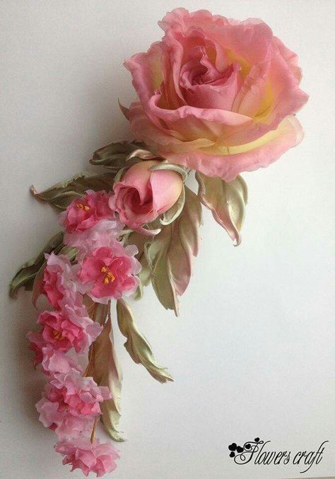 Beautiful Making Fabric Flowers, Silk Jewelry, Silk Rose, Leather Flowers, Silk Roses, Fabric Flower, Brooches Handmade, Silk Flower, Floral Jewellery