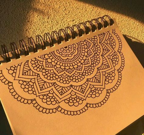 Easy Mandala Art For Beginners, Easy Mandala Art, Mandala Art For Beginners, Easy Mandala, Mandala Doodle, Easy Mandala Drawing, Art For Beginners, Art Sketches Doodles, Mandala Art Therapy