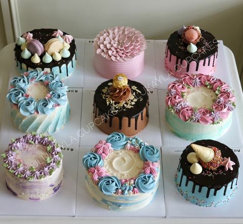 Mini Buttercream Cakes, Mini Chocolate Cake Design, Mini Cakes Ideas Birthday, Mini Cake With Cupcakes, Small Cakes Ideas, Small Cake Designs, Mini Cake Designs, Mini Cake Ideas, Mini Cakes Ideas