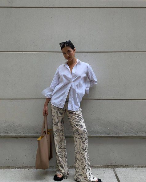 Wide Leg Pant Outfit, Top Aesthetic, Oversized White Shirt, Chic Wardrobe, Leg Pants Outfit, Striped Long Sleeve Tee, Copenhagen Fashion Week, Fancy Pants, Brunch Outfit