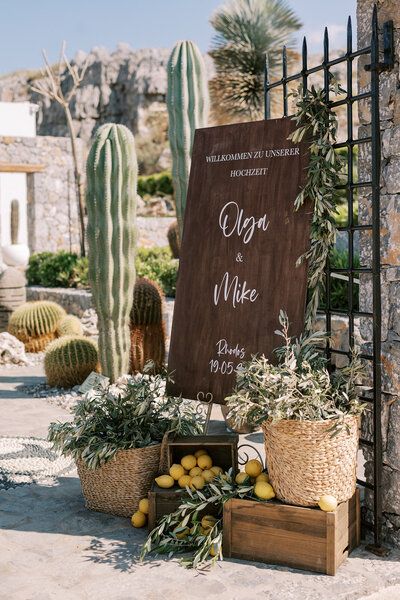 ENCHANTING OLIVE GREEN WEDDING IN LINDOS Greek Vineyard Wedding, Dolce Vita Wedding Theme, Olive Decoration Wedding, Meditterean Wedding, Mediterranean Wedding Decor, Olive Theme Wedding, Greek Wedding Decor, Olive Wedding Theme, Lemon Wedding Decor