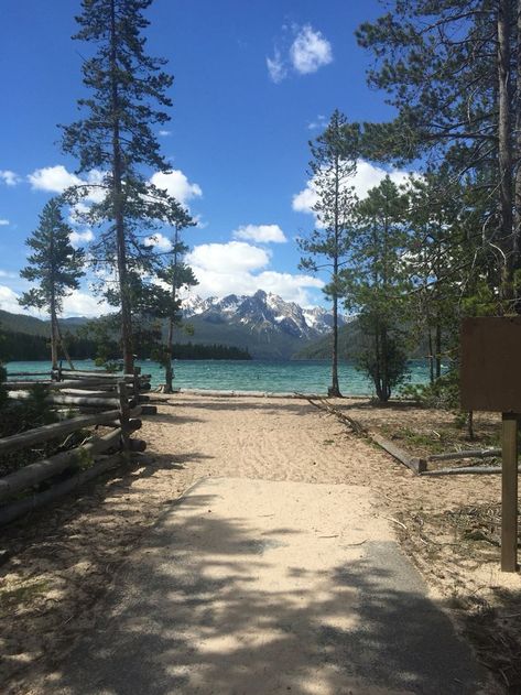 Redfish Lake - Stanley, Idaho Idaho Travel Destinations | Idaho Honeymoon | Backpack Idaho | Backpacking Idaho | Idaho Vacation | Idaho Photography USA United States of America #travel #honeymoon #vacation #backpacking #budgettravel #bucketlist #wanderlust #Idaho #USA #UnitedStates #America #visitIdaho #travelIdaho #IdahoTravel Redfish Lake Idaho, Idaho Photography, Private Idaho, Stanley Idaho, Idaho Vacation, Visit Idaho, Sawtooth Mountains, Idaho Travel, Us Road Trip