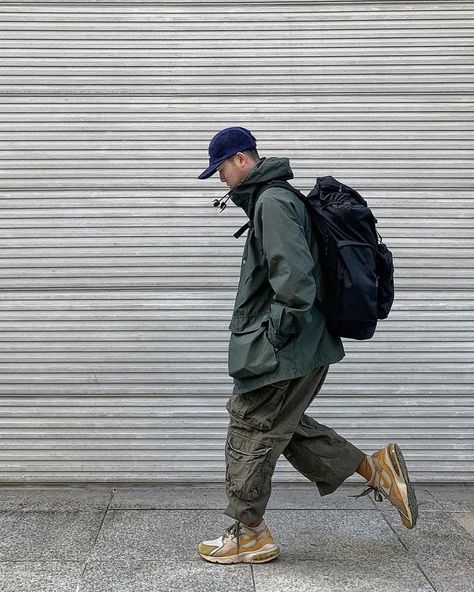 Street Style Outfits Men, Japanese Streetwear, Poses References, Japanese Street Fashion, Streetwear Men Outfits, Mode Inspo, Outdoor Style, Mode Inspiration, Street Style Outfit