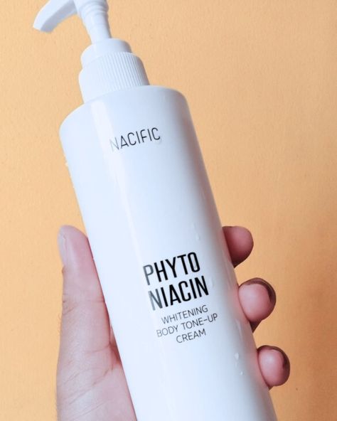 🌼 Discover NACIFIC Phyto Niacin Brightening Body Tone-Up Cream! 🌼 🌟 Instant Radiance with NACIFIC! 🌟 Elevate your skincare routine with this innovative tone-up cream. Enriched with Niacinamide and Pearl extract, it brightens and evens skin tone while providing deep hydration. 🔑 Benefits: ✨ Instant brightening effect 🌸 Reduces dark spots and evens skin tone 💧 Hydrates with White Flower Complex and natural extracts 👌 Non-sticky, hypoallergenic, and perfect for all skin types #4Her #NACIFIC #... Niacinamide Skincare, Hydration Benefits, Toned Body, Tone It Up, Even Skin Tone, All Skin Types, White Flower, Dark Spots, Skincare Routine