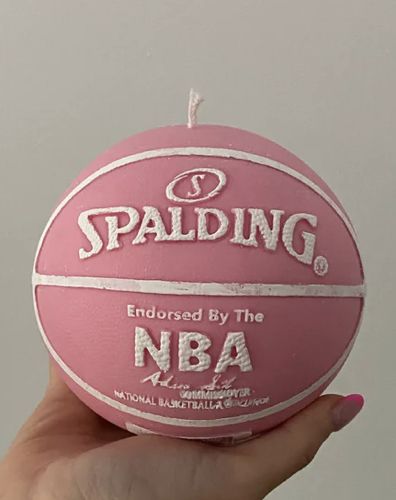 Basketball Bedroom, Basketball Room, Weird Furniture, Pink Basketball, Funky Rugs, Bedroom Pink, Tumblr Rooms, Creative Candles, Cute Couple Gifts