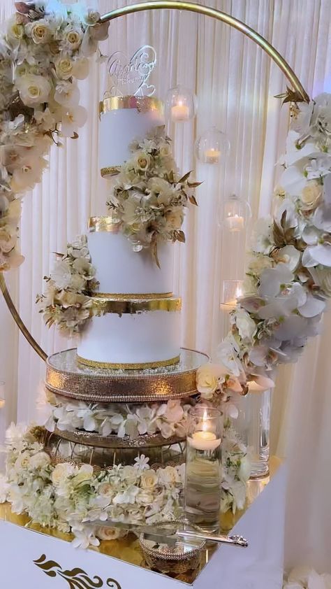 cupcakerbradford on Instagram: Wake up to this Beauty done for Asad & Haleema.. Amazing feedback ❤️❤️ Setup @hqbanqueting Dj was the one and only @femaledjn photography… Wedding Cake Area Decoration, Individual Wedding Cakes For Each Table, Wedding Cake Stands Ideas Display, Wedding Cake Stand Decor, Tiered Wedding Cake Stands, Metal Centerpieces, Wedding Cakes Floral, Cake Stands Wedding, Gold Wedding Cakes