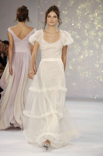 Bucolic Aesthetic, Waterfall Fairy, 2006 Runway, Haute Couture Looks, Luisa Beccaria, Fairytale Dress, Couture Runway, Runway Pictures, Runway Show