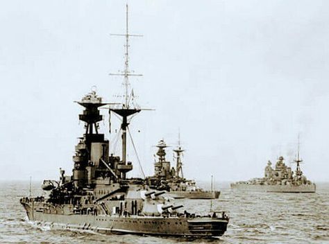 Ww2 Battleships, Vintage Tanks, Pearl Harbour Attack, Ironclad Warship, Pearl Harbour, British Royal Navy, Hms Hood, Royal Navy Ships, Capital Ship