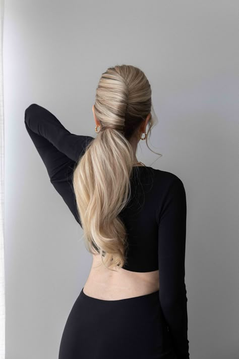 Easy French Twist Ponytail Tutorial To Try This Spring Bridal Ponytail Hairstyles Tutorial, Modern Ponytail Hairstyles, French Bride Hairstyles, Easy French Twist Long Hair, Long Black Hair Hairstyles, Down Ponytail Hairstyles, Wedding Hair Ponytail, French Twist Ponytail, Ponytail Hairstyles Updo