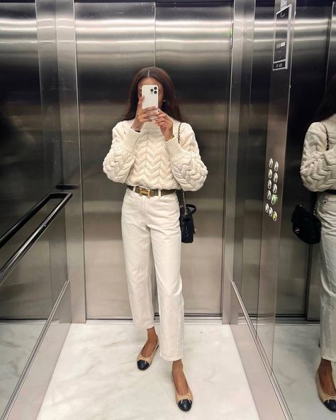 Symphony Of Silk, Symphony Of Silk Lorna, Off White Jeans Outfit, London Fashion Week 2023, Casual White Jeans Outfit, Cream Jeans Outfit, White Jeans Outfit Fall, White Denim Jeans Outfit, Outfit Graduacion