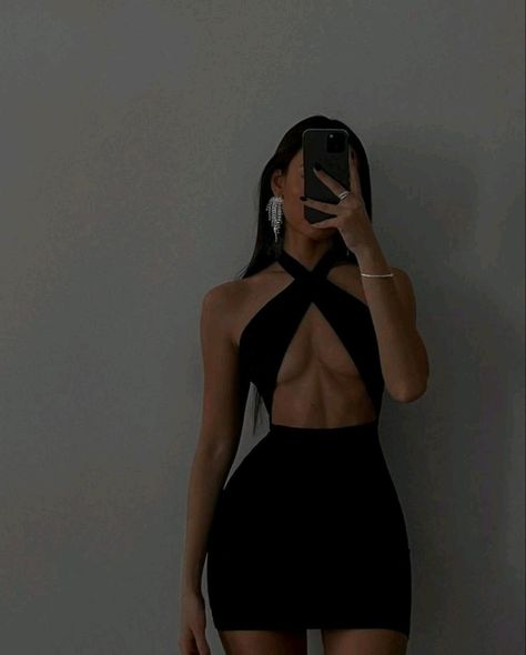 Stile Kendall Jenner, Tight Dress Outfit, Looks Black, Edgy Outfits, Teen Fashion Outfits, Cute Casual Outfits, Teen Fashion, Look Fashion, Classy Outfits