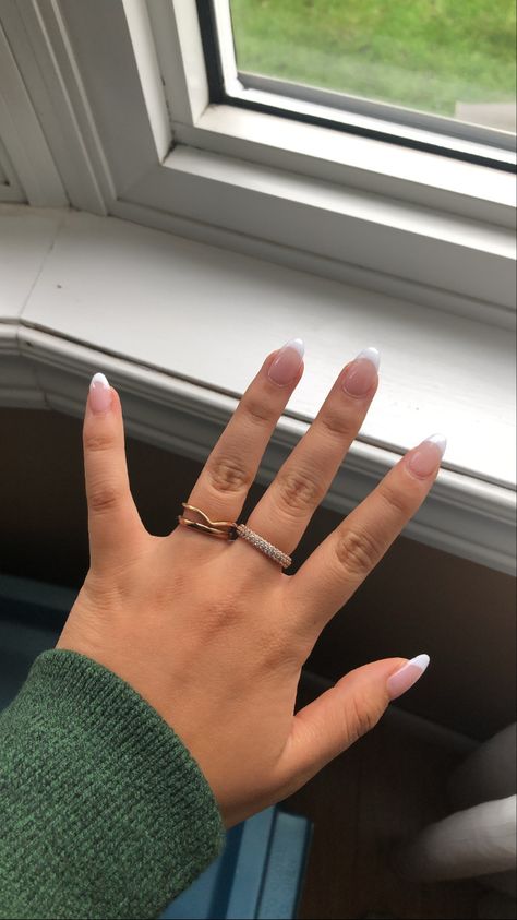 School Friendly Nails, White French Tip Almond Nails, White French Tip Nails Almond, White French Tip Almond, Uni Nails, Girl Maintenance, Tip Almond Nails, French Tip Almond Nails, French Tip Almond