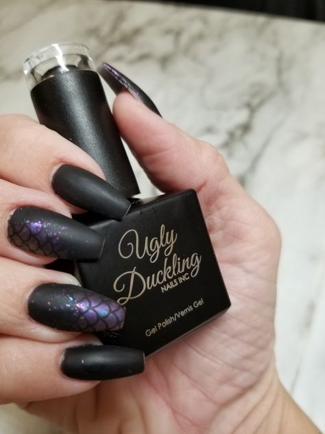 Spooky Mermaid Nails, Gothic Mermaid Nails, Halloween Mermaid Nails, Black Mermaid Nails, Gothic Summer Nails, Dark Mermaid Nails, Little Mermaid Nails, Evil Mermaids, Dark Mermaid