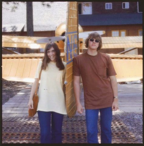 Karen and Richard Carpenter Big T Shirts, Karen Richards, Richard Carpenter, Karen Carpenter, Life Friends, Seventies Fashion, Music Life, Music People, Perfect Woman