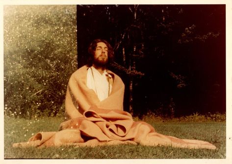 Summer 1970 - Krishna Das meditates in the field at Baba Ram Dass' New Hampshire family home. Krishna Das, Neem Karoli Baba, Ram Dass, Ram Ram, Be Here Now, Healing Arts, The Field, New Hampshire, Spiritual Quotes