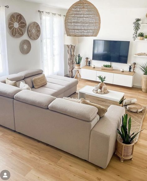 Ruang Tv, Living Room Dining Room Combo, Beige Living Rooms, Apartment Living Room Design, Living Room Design Inspiration, Small Living Room Decor, Home Design Living Room, Buy Home, Living Room Decor Modern