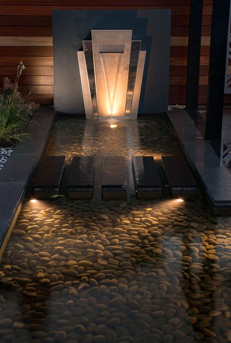 Art deco garden: garden by robert hughes garden design | homify Garden Design Modern, Robert Hughes, Ideas Terraza, Art Deco Garden, Modern Garden Landscaping, Garden Lighting Design, Deco Garden, Modern Water Feature, Kolam Koi