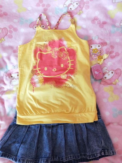 Cutecore Outfit Png, Childhood Outfits, Cute Hello Kitty Summer Top, Spring Y2k Hello Kitty T-shirt, 2000s Kid Clothes, 2000s Kids Clothes, Bebe Shirt 2000s, Cutecore Outfit, 2000s Baby Clothes