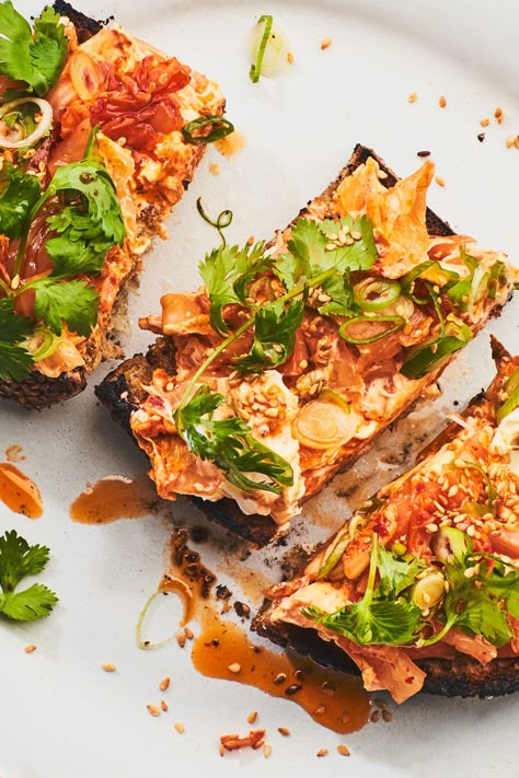 Kimchi Toast, Healthy Food Photography, Breakfast Inspiration, Kimchi Recipe, Herb Salad, Food Photography Tips, Savory Breakfast, Toast Recipes, Yummy Yummy