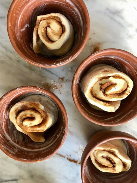 Step-by-step directions for making cinnamon swirl flower pot bread. #cinnamonswirlbread #flowerpotbread #cinnamonswirlflowerpotbread Bread In Flower Pots, Cinnamon Roll Flower, Flowerpot Bread, Flower Pot Bread, Clay Pot Cooking Recipes, Pot Bread, Cinnamon Swirl Bread, Bread Shaping, Swirled Bread