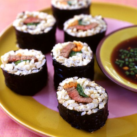 A healthier WW recipe for Teriyaki beef sushi rolls ready in just 10min. Get the SmartPoints value plus browse 5,000 other delicious recipes today! Surimi Sushi, Beef Sushi, California Rolls, Ww Food, Teriyaki Sauce Recipe, Sushi Recipe, Ww Meals, Point System, Teriyaki Beef