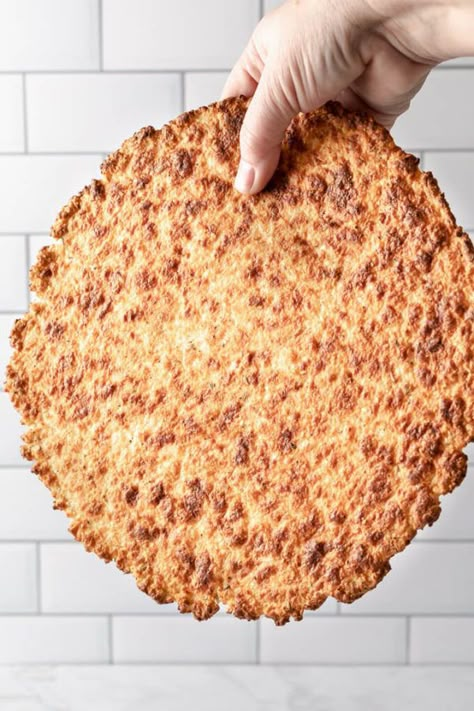 Pizza Crust Keto, Cauliflower Crust Recipe, Cauliflower Pizza Crust Recipe, Crispy Cauliflower, Cauliflower Pizza Crust, Low Carb Low Fat Recipes, Frozen Cauliflower Rice, Boiled Egg Diet Plan, Diet Recipes Easy