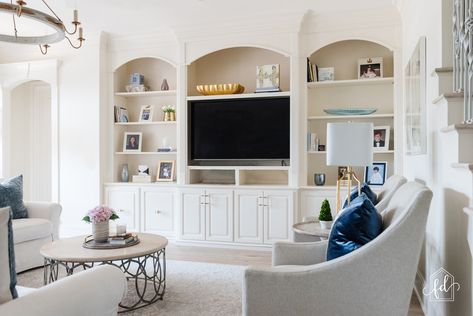 Kristine Flynn | I love the built-ins in this living room! | Instagram Arched Built Ins Living Room Tv, Arched Tv Built In, Built In Cabinets Living Room, Arched Cabinet, Tv Built In, Built In Entertainment Center, New House Living Room, Living Room Built Ins, Media Storage