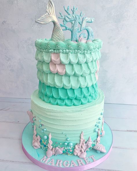 Butter Cream Mermaid Cake, Birthday Cake Mermaid, Cake Mermaid, Birthday Cake Design, Mermaid Cookies, Cake Frosting Recipe, Mermaid Design, Mermaid Cakes, Almond Cakes