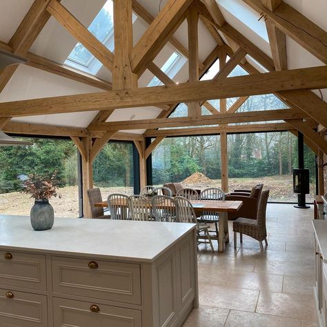 Timberframe Houses, Solarium Addition, Easter Bedroom, Orangery Interior, Converted Barn Homes, Modern Classic Home, Modern Country Kitchens, Oak Frame House, Timber Frame House