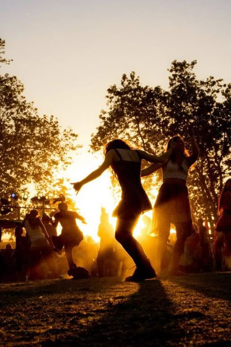 summer loving Lightning In A Bottle, Festival Photography, Miss You Already, Burning Man Festival, Hippie Vibes, Festival Vibes, Just Dance, Burning Man, 2024 Vision Board