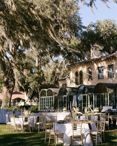 Romantic Garden Vibes 🤍 ⠀⠀⠀⠀⠀⠀⠀⠀⠀ From the beautiful oak trees to the river front setting, @eppingforestyachtclub creates the perfect romantic ambiance for an outdoor ceremony & reception. ⠀⠀⠀⠀⠀⠀⠀⠀⠀ @justineberges @floral.anthology @eppingforestyachtclub . . . #firstcoastweddings #eppingforestyachtclub #eppingforestwedding #jacksonvillewedding #weddingplanner #jacksonvilleweddingplanner #floridaweddings #northfloridawedding #2025wedding #weddinginspo #weddingreception Romantic Outdoor Wedding Reception, Epping Forest, Romantic Ambiance, Romantic Outdoor Wedding, Outdoor Wedding Reception, Oak Trees, Romantic Garden, Yacht Club, Florida Wedding