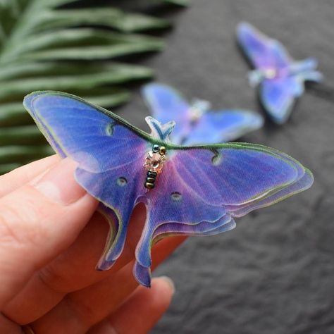 Luna Moth Wings, Cute Moths, Handmade Butterflies, Purple Moth, 3d Wings, Butterflies Wings, Luna Moths, Cute Moth, Butterfly Hair Accessories