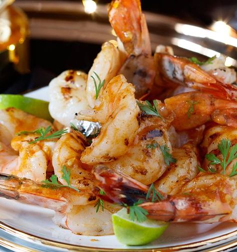 Butterflied Prawns, Butterfly Prawns, Gluten Free Chilli, Prawn Dishes, Prawn Salad, Eating Well Recipes, Pizza And Beer, Prawn Recipes, Premium Food