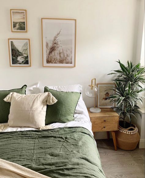 Green And Beige Boho Bedroom, Trendy Simple Room Ideas, Cream And Green Room Aesthetic, White And Olive Bedroom, Muted Green Aesthetic Bedroom, White Brown Green Aesthetic Bedroom, White Green Bedroom Aesthetic, Light Green And Wood Bedroom, Green Gray Beige Bedroom